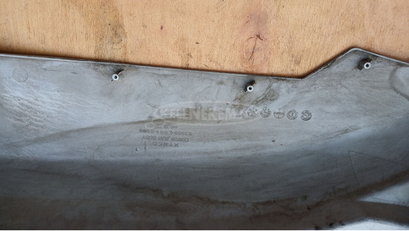 Kymco People S 250 - 300 i.e ülés alatti idom jobbos - 7/9