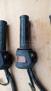 Kymco People S 250 - 300 kormány kapcsoló jobbos