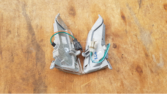 Kymco People S 50 - 300 első irányjelző pár - 7/9