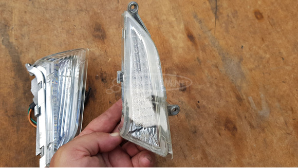 Kymco People S 50 - 300 első irányjelző pár - 9/9