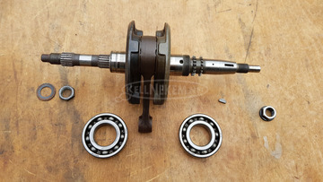 Suzuki Burgman 400 (merci lámpás) főtengely