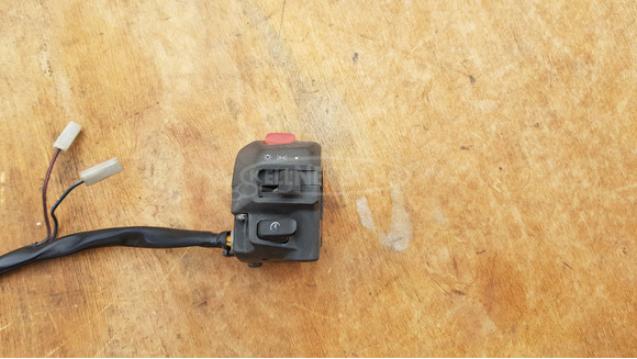 Suzuki Burgman 250 - 400 (merci lámpás) kormánykapcsoló jobbos - 1/7