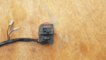 Suzuki Burgman 250 - 400 (merci lámpás) kormánykapcsoló jobbos