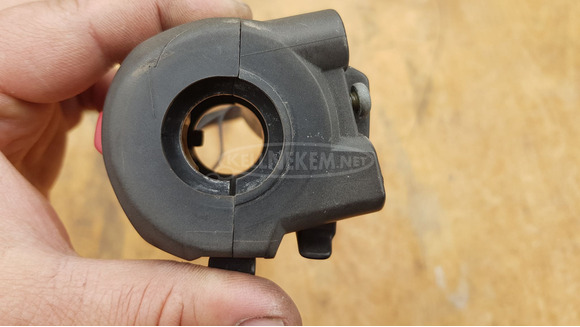 Suzuki Burgman 250 - 400 (merci lámpás) kormánykapcsoló jobbos - 3/7