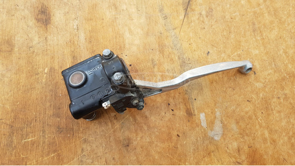 Suzuki Burgman 250 - 400 (merci lámpás) főfékhenger jobbos - 3/7