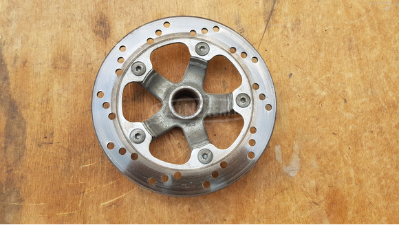 Suzuki Burgman 250 - 400 (merci lámpás) hátsó féktárcsa - 1/10