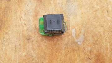 Suzuki Burgman 250 - 400 (merci lámpás) indító relé