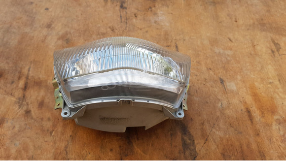 Suzuki Burgman 250 - 400 (merci lámpás) első lámpa - 6/10