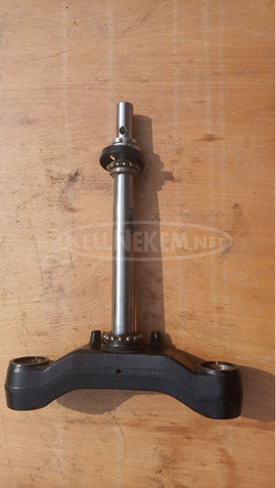 Suzuki Burgman 250 - 400 (merci lámpás) t szár kormányoszlop - 1/9