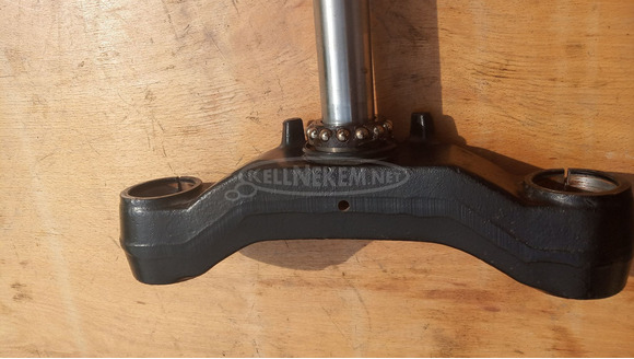 Suzuki Burgman 250 - 400 (merci lámpás) t szár kormányoszlop - 3/9