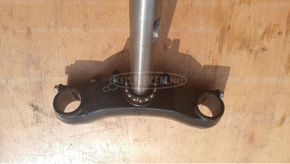 Suzuki Burgman 250 - 400 (merci lámpás) t szár kormányoszlop - 8/9