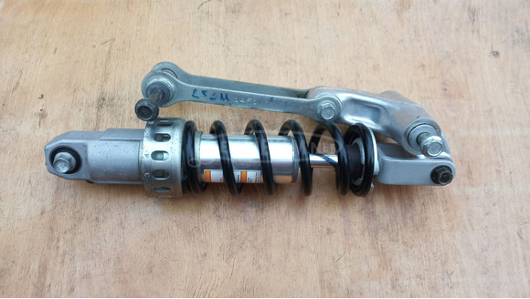 Suzuki Burgman 250 (merci lámpás) hátsó lengéscsillapító - 5/10