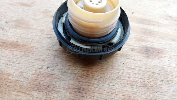 Suzuki Burgman 250 - 400 (merci lámpás) tanksapka - 4/5