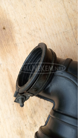 Suzuki Burgman 250 (merci lámpás) légszűrő könyökcső - 5/10