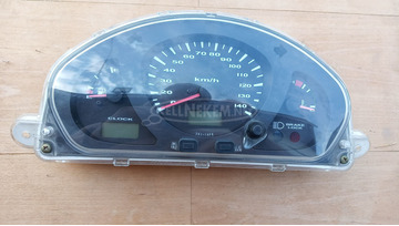 Suzuki Burgman 250 - 400 (merci lámpás) km óra műszerfal