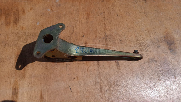 Suzuki Burgman 250 - 400 (merci lámpás) hátsó lábtartó vas jobbos - 2/4