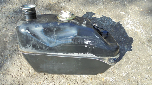 Suzuki Burgman 250 - 400 (merci lámpás) üzemanyag tank