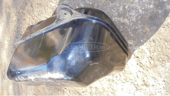 Suzuki Burgman 250 - 400 (merci lámpás) üzemanyag tank