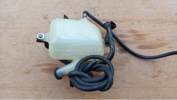 Suzuki Burgman 250 - 400 (merci lámpás) kiegyenlítő tartály