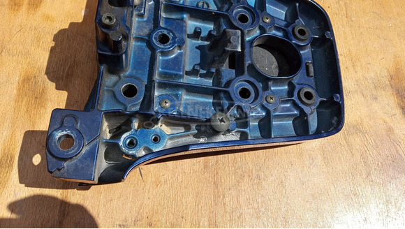 Suzuki Burgman 250 - 400 (merci lámpás) háttámla konzol kék - 6/8