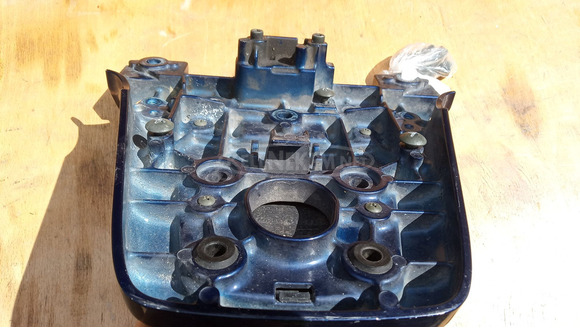 Suzuki Burgman 250 - 400 (merci lámpás) háttámla konzol kék - 8/8