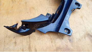 Suzuki Burgman 250 - 400 (merci lámpás) háttámla burkolat kék