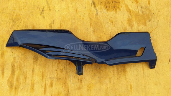 Suzuki Burgman 250 - 400 (merci lámpás) taposó alatti idom jobbos kék - 1/10