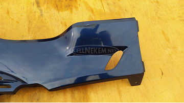 Suzuki Burgman 250 - 400 (merci lámpás) taposó alatti idom jobbos kék