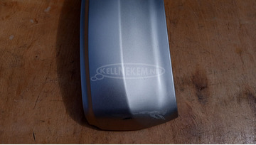 Suzuki Burgman 250 - 400 (merci lámpás) közép idom alsó