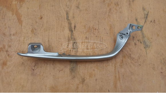 Suzuki Burgman 250 - 400 (merci lámpás) hátsó kapaszkodó balos - 1/6