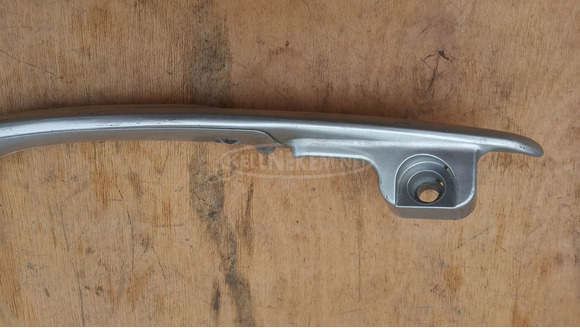 Suzuki Burgman 250 - 400 (merci lámpás) hátsó kapaszkodó balos - 2/6