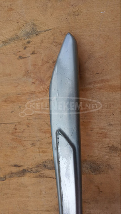 Suzuki Burgman 250 - 400 (merci lámpás) hátsó kapaszkodó balos - 6/6