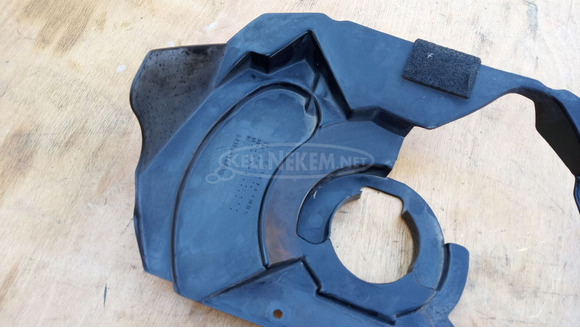 Suzuki Burgman 250 - 400 (merci lámpás) első villa körüli műanyag - 7/8