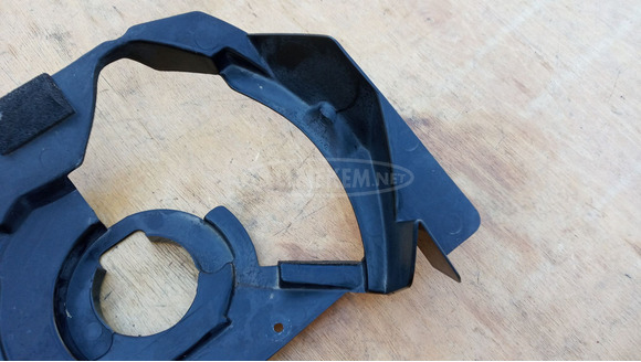 Suzuki Burgman 250 - 400 (merci lámpás) első villa körüli műanyag - 8/8