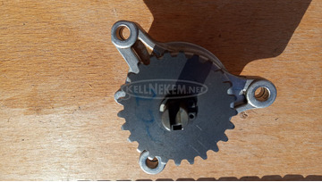 Suzuki Burgman 250 -400 (merci lámpás) olajpumpa