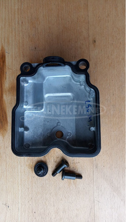 Suzuki Burgman 250 (merci lámpás) szelepfedél - 2/6