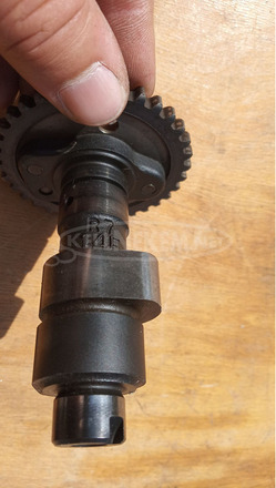 Suzuki Burgman 250 (merci lámpás) vezérműtengely - 8/9