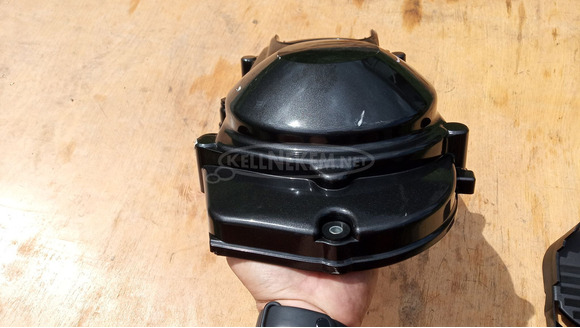Suzuki Burgman 250 (merci lámpás) kuplung fedél burkolat