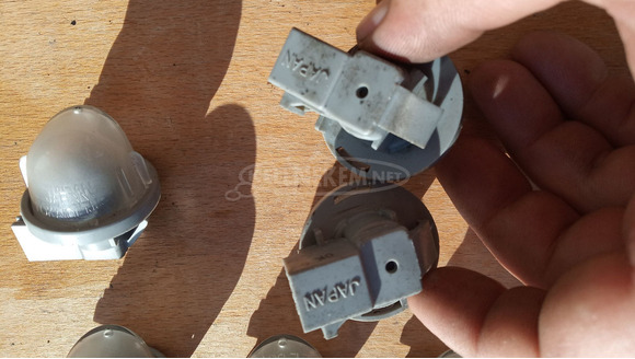 Suzuki Burgman 250 - 400 (merci lámpás) rendszámtábla világítás