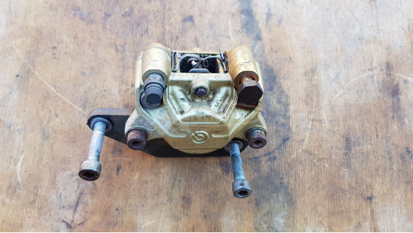 Piaggio x9 500 evo hátsó féknyereg