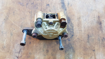 Piaggio x9 500 evo hátsó féknyereg