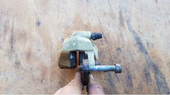 Piaggio x9 500 evo hátsó féknyereg