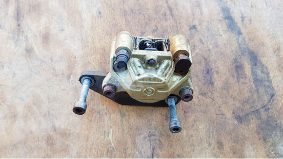 Piaggio x9 500 evo hátsó féknyereg