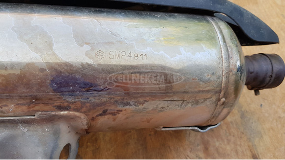 Piaggio x9 500 kipufogó csavaros