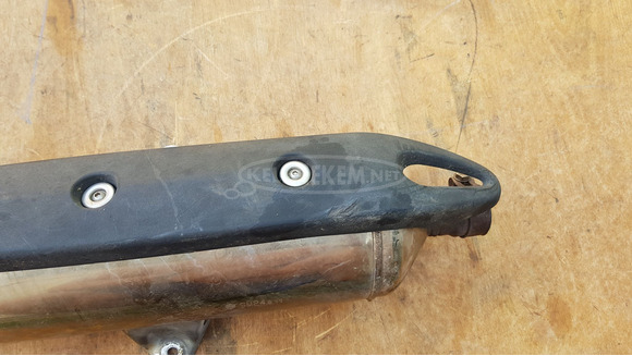 Piaggio x9 500 kipufogó csavaros