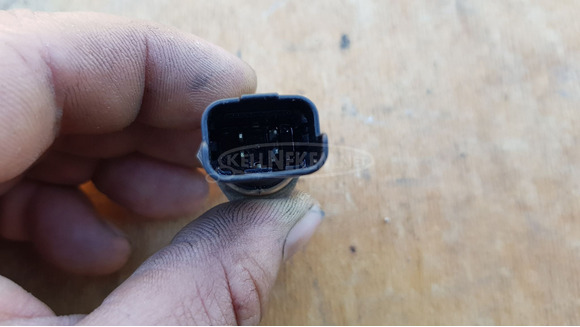 Piaggio x9 500 vízhőmérséklet jeladó - 5/5