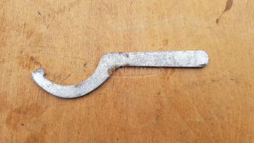 Piaggio x9 500 evo hátsó lengéscsillapító állító kulcs