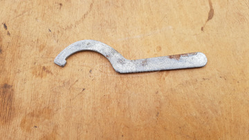 Piaggio x9 500 evo hátsó lengéscsillapító állító kulcs