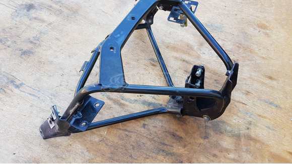 Piaggio X9 125 - 500 első idom tartó konzol - 3/8