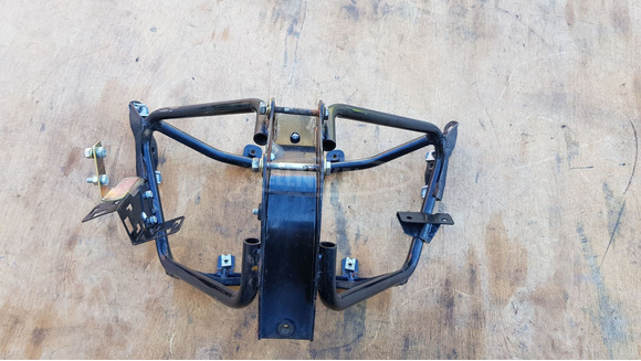 Piaggio X9 125 - 500 első idom tartó konzol - 8/8